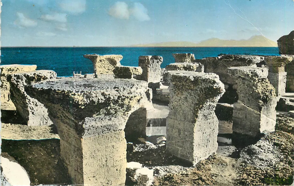 Oude ruïnes aan de kust — uitgever onbekend - Voorkant