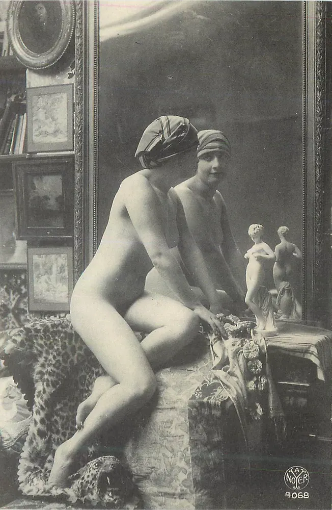 Nagość kobieca — scena wewnętrzna — T.A. Noëter, nr 4068 - Awers