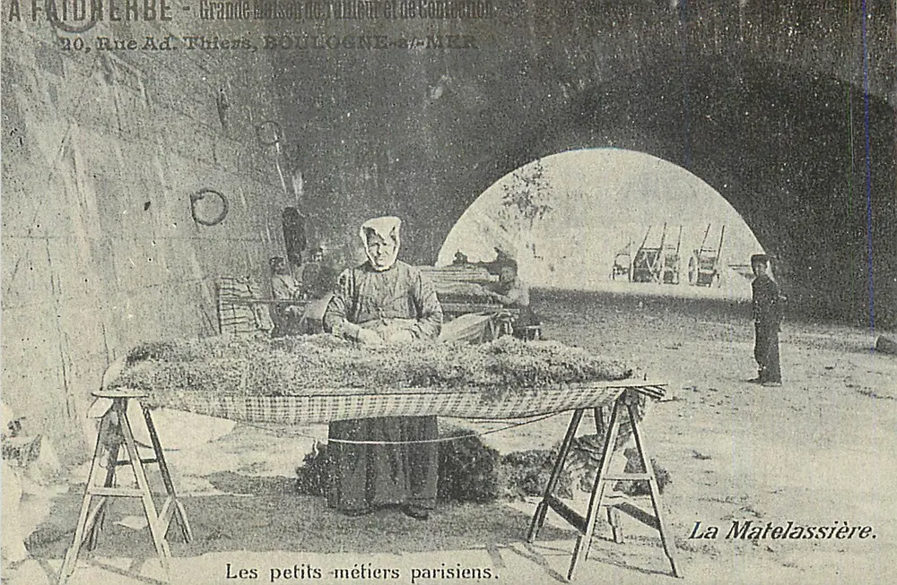 La Matelassière — Os pequenos ofícios parisienses — A. Prudherbe, 20, Rue Ad. Thiers, Boulogne-sur-Mer - Frente