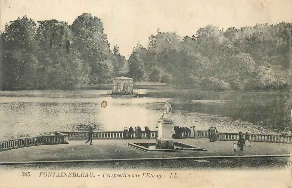 Fontainebleau — Vista do Lago — LL - Frente