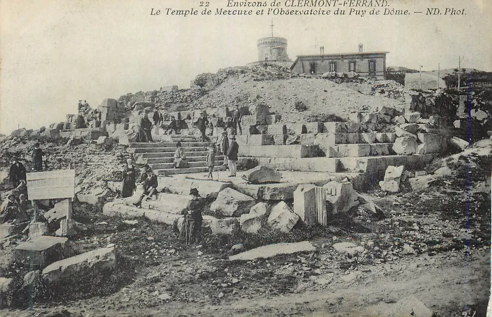 Tempel Merkur und Observatorium des Puy de Dôme — Umgebung von Clermont-Ferrand — ND. Phot. - Vorderseite