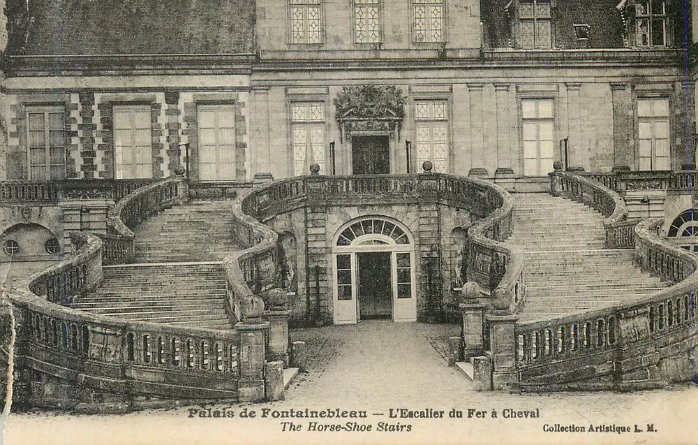 Schloss Fontainebleau — Die Eisenpferdestiege — Collection Artistique L. M. - Vorderseite