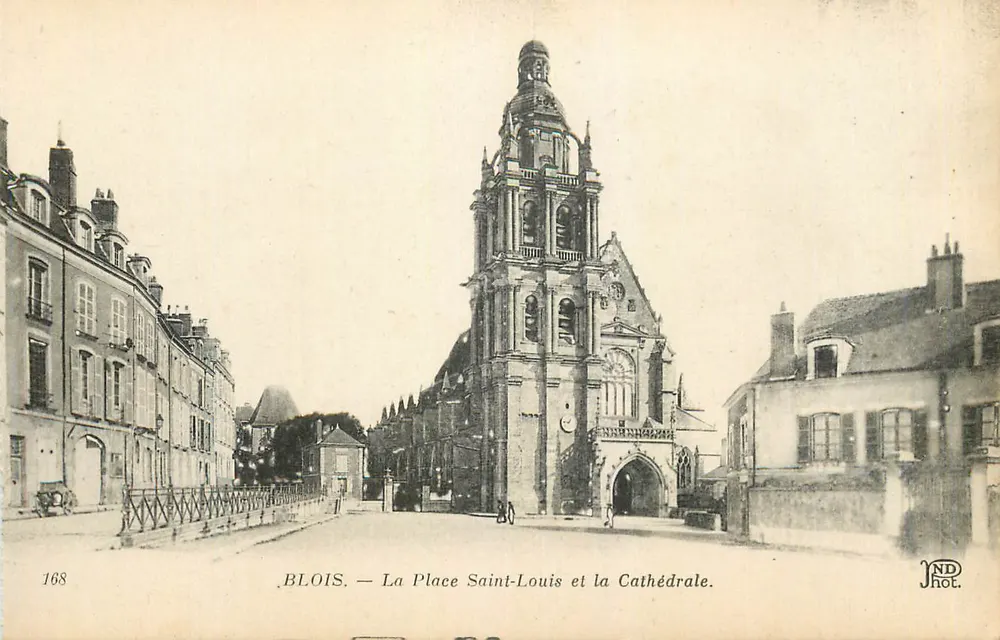 Blois — Place Saint-Louis und die Kathedrale — JND Hot. n°168 - Vorderseite