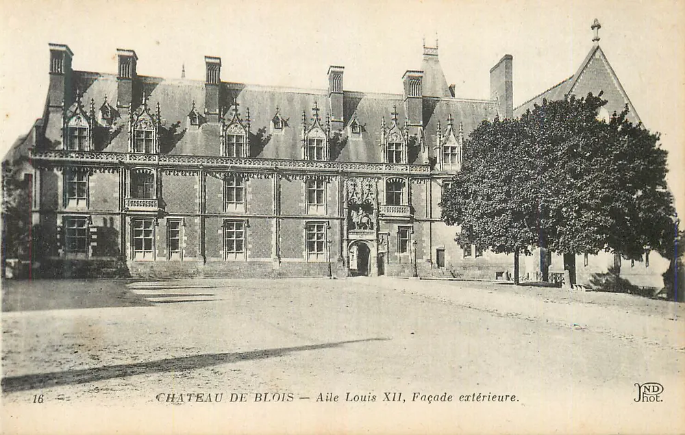 Château de Blois — Flügel Louis XII, Außenfassade — ND Phot. - Vorderseite