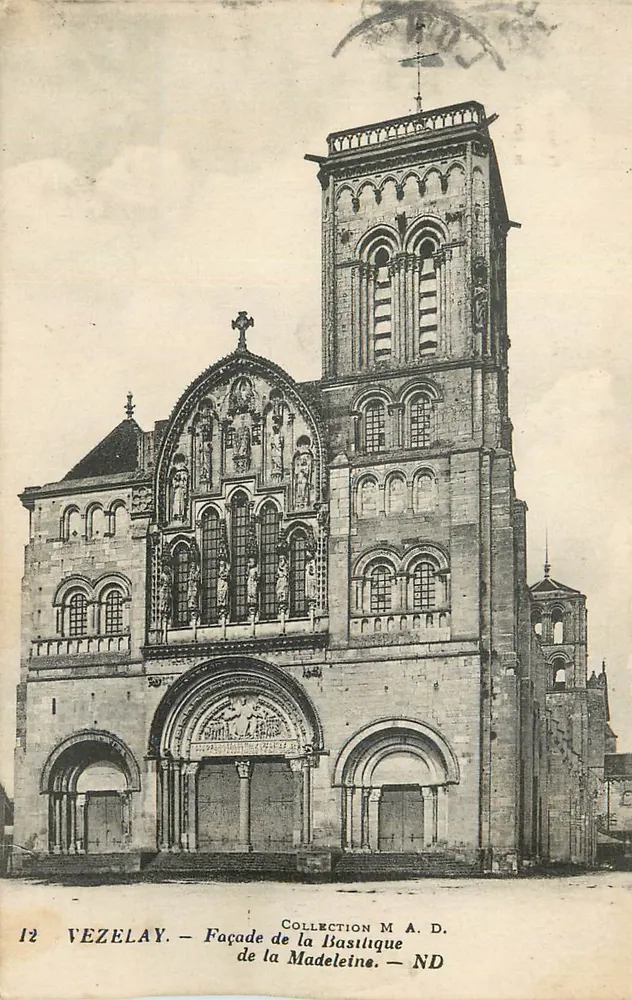 Vézelay — Facciata della Basilica — Collezione M.A.D. - Recto