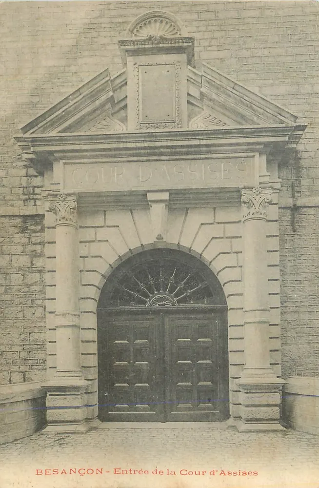 Besançon — Entrada da Cour d'Assises - Frente