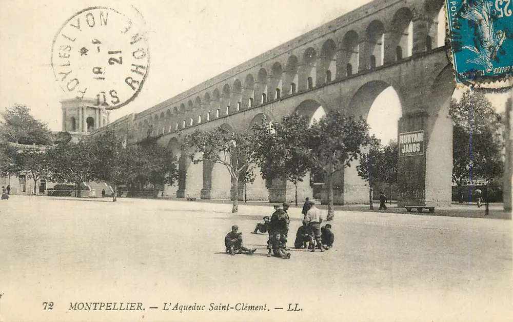 Montpellier — O Aqueduto Saint-Clément — LL. - Frente