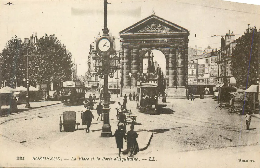 Bordeaux — Die Place und die Porte d'Aquitaine — LL. — Sélecta, n° 224 - Vorderseite
