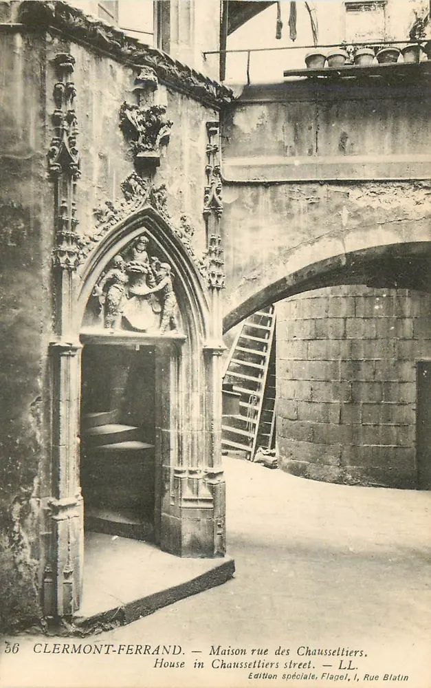 Clermont-Ferrand — Haus in der Rue des Chausseltiers — Sonderausgabe, Flagel, 1 Rue Blatin - Vorderseite