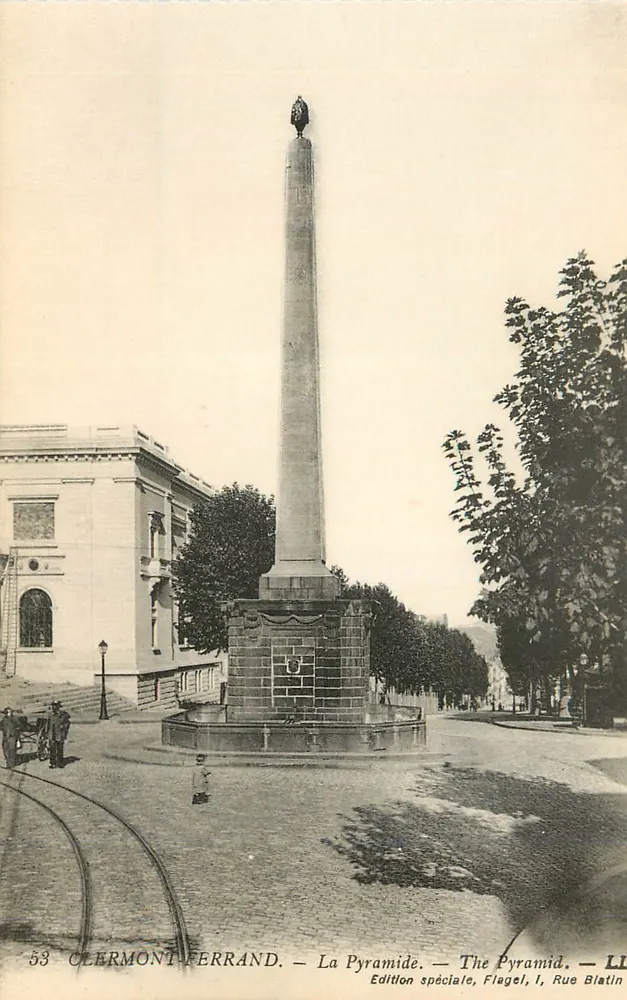 Clermont-Ferrand — A Pirâmide — Edição especial, Flageol, 1 Rue Blatin - Frente