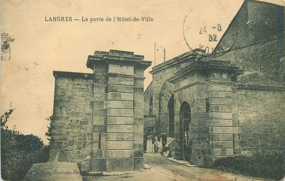 Langres — Die Pforte des Rathauses — Verleger Toulouse-Hugues - Vorderseite