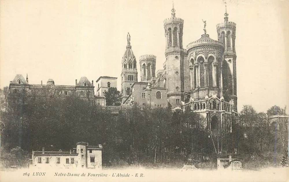 Nossa Senhora de Fourvière - A Abside - E.R. - Lyon - Frente