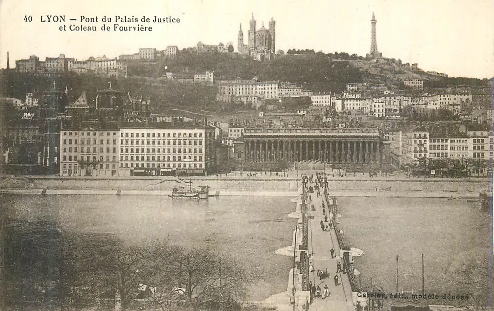 LYON — Brücke des Palais de Justice und Fourvière-Hügel — Carrière, Verlag, eingetragenes Design - Vorderseite