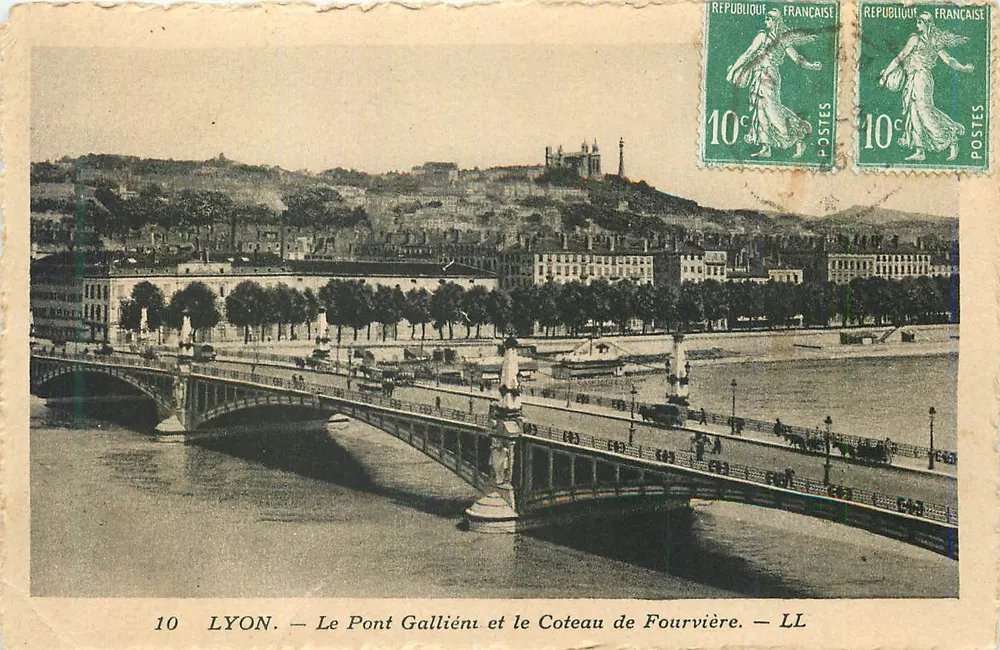 LYON. — Der Galliéni-Brücke und der Fourvière-Hügel — LL - Vorderseite