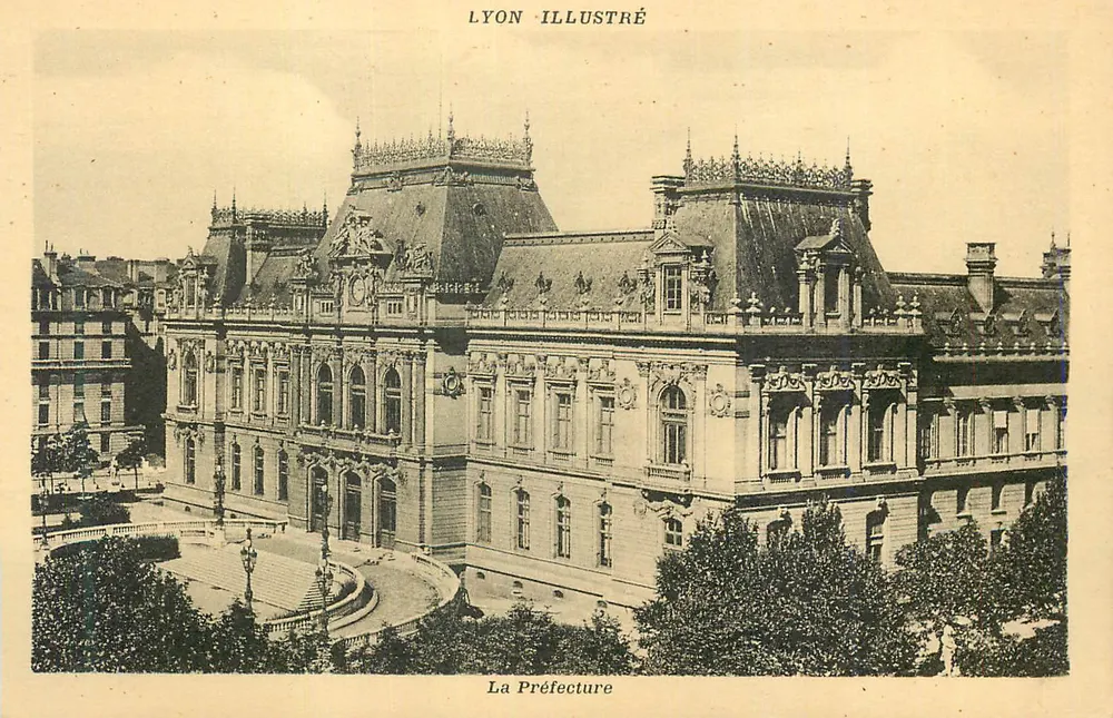 A Prefeitura — Lyon — edição Lyon-Illustré - Frente