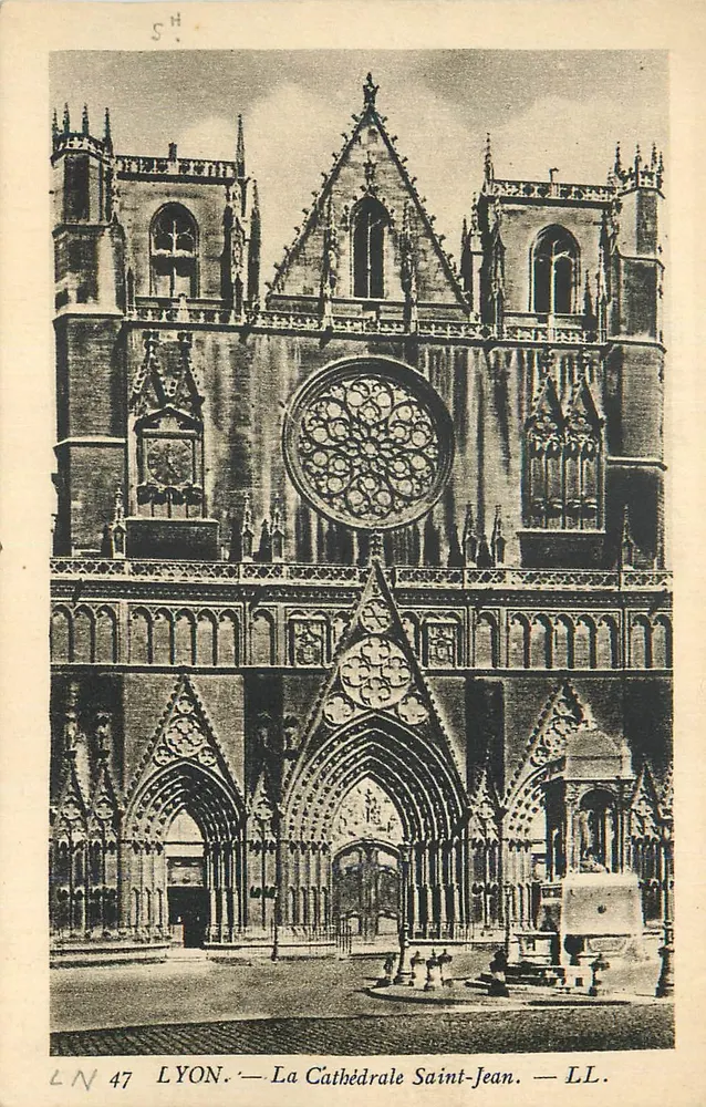 LYON — A Catedral São João — LL. — N° 47 - Frente