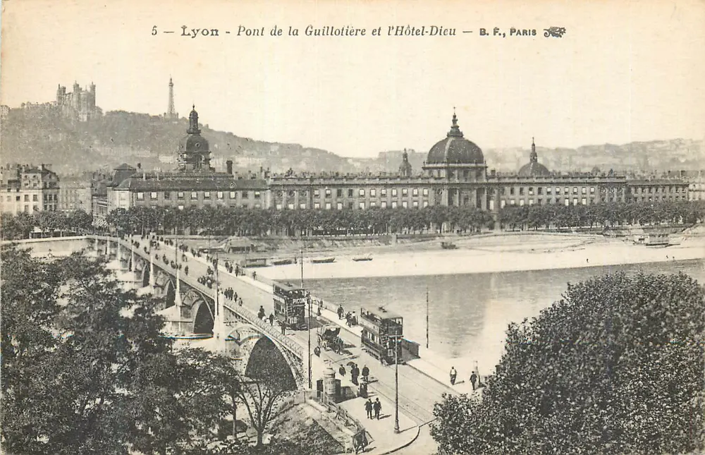 Lyon - Pont de la Guillotière und Hôtel-Dieu — B. F., Paris - Vorderseite