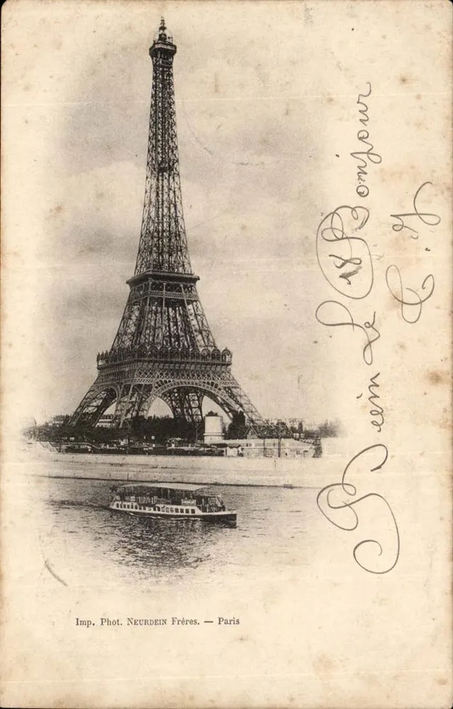 A Torre Eiffel — vista da Sena — Imp. Phot. Neurdein Frères — Paris - Frente