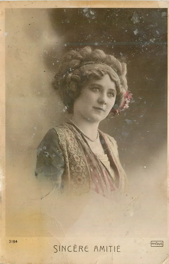 Mulher jovem — retrato — Phébus, n° 3184 - Frente