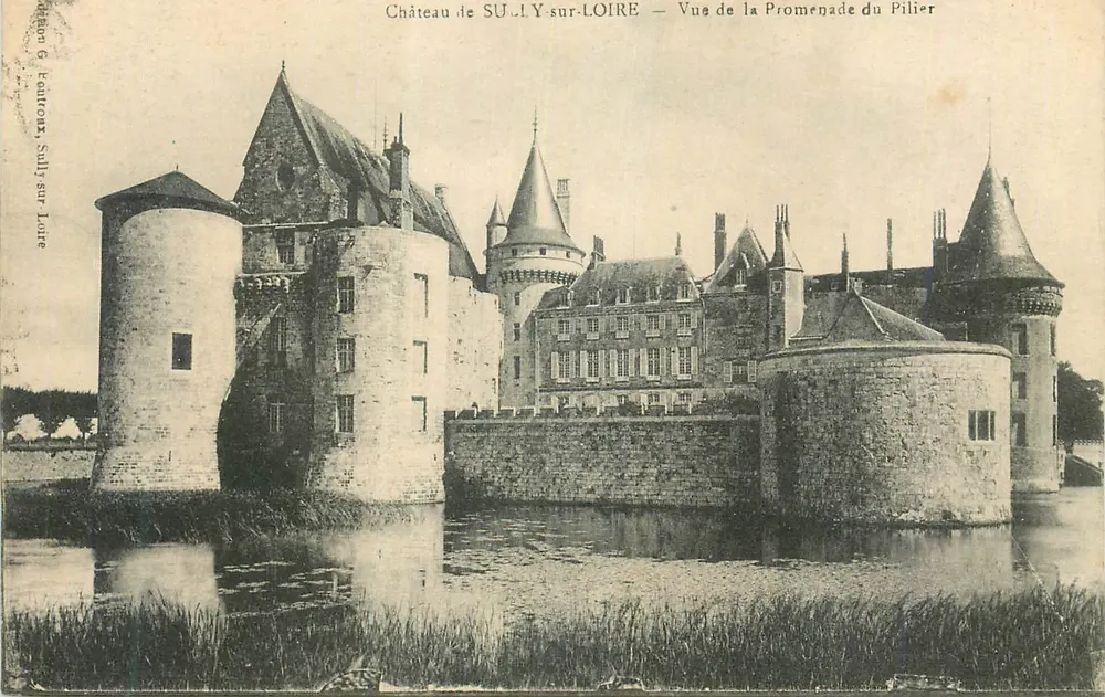 Schloss SULLY-sur-LOIRE — Blick von der Promenade des Pilier — Béatoux, Sully-sur-Loire - Vorderseite