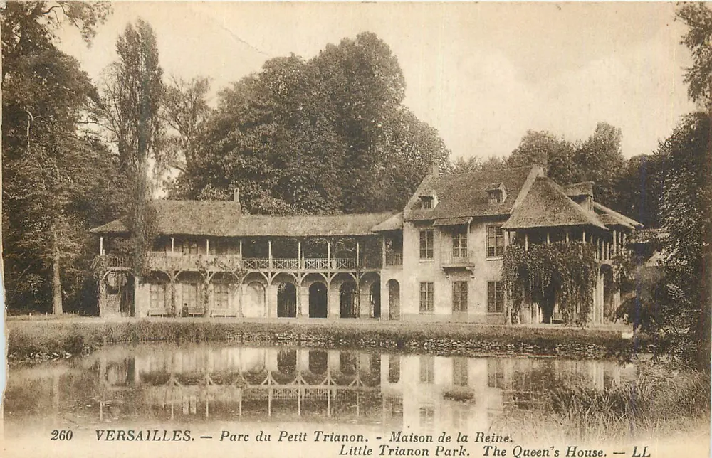 Versailles — Park des Petit Trianon — Queen's House — LL - Vorderseite