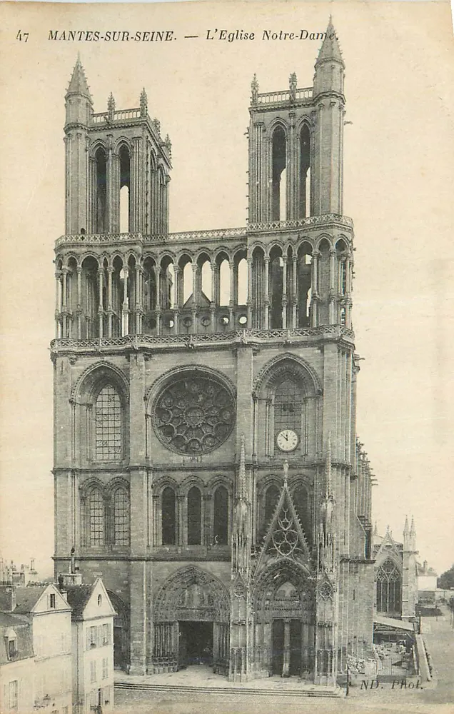 MANTES-SUR-SEINE. — Die Kirche Notre-Dame. — ND. Phot. - Vorderseite