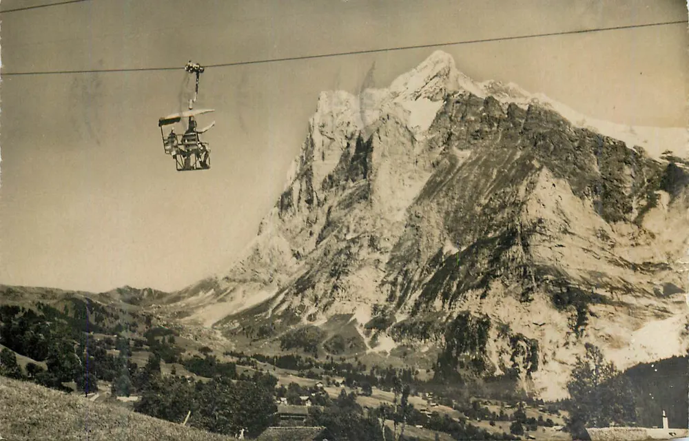 Montanha nevada com teleférico — vista alpina — editor não identificável - Frente