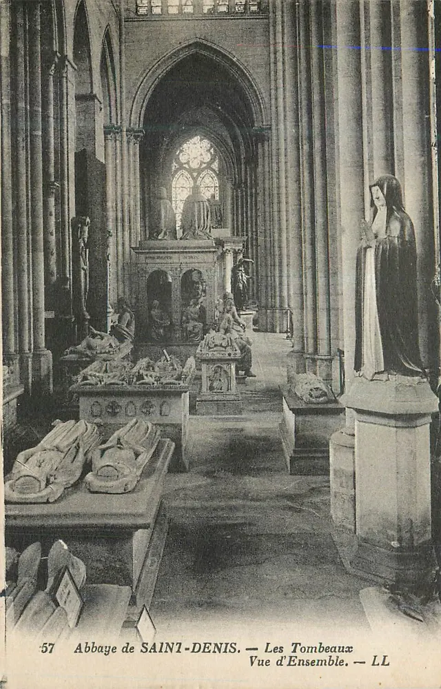 Abadia de Saint-Denis — Os Túmulos — Vista Geral — LL - Frente