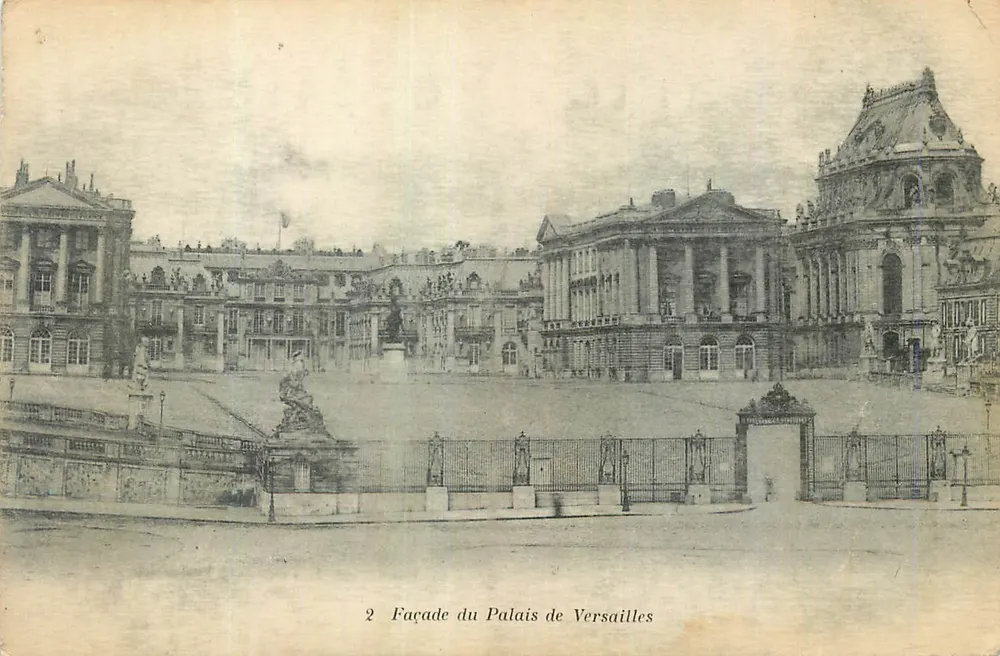 Fachada do Palácio de Versalhes — vista panorâmica — editor e número de série ilegíveis - Frente
