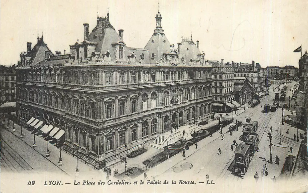 LYON — Place des Cordeliers und das Palais de la Bourse — LL. - Vorderseite