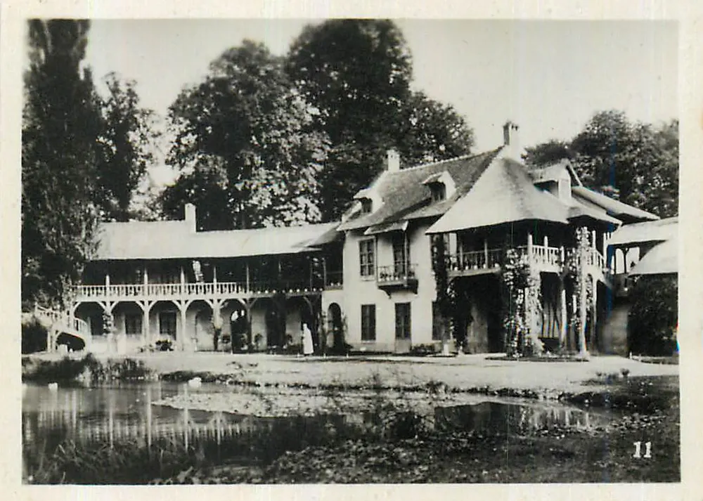 Château de la Motte — Aussicht auf den Park — Ansichtskarte n°11 - Vorderseite