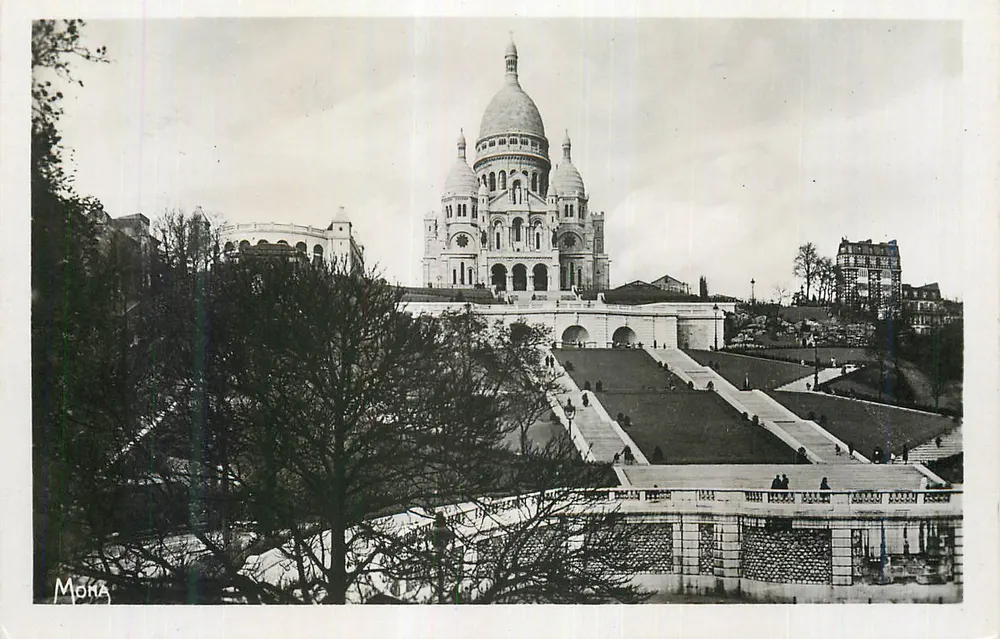Sacré-Cœur von Montmartre — Panoramablick — Verlag Mona - Vorderseite