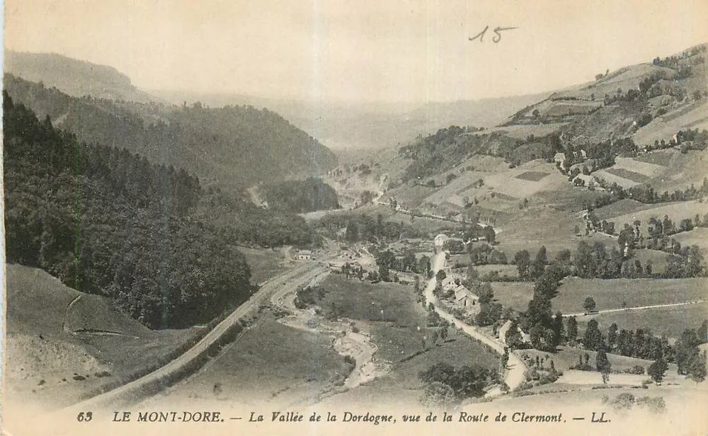 Le Mont-Dore — Die Schlucht der Dordogne, Blick von der Straße nach Clermont — LL. - Vorderseite