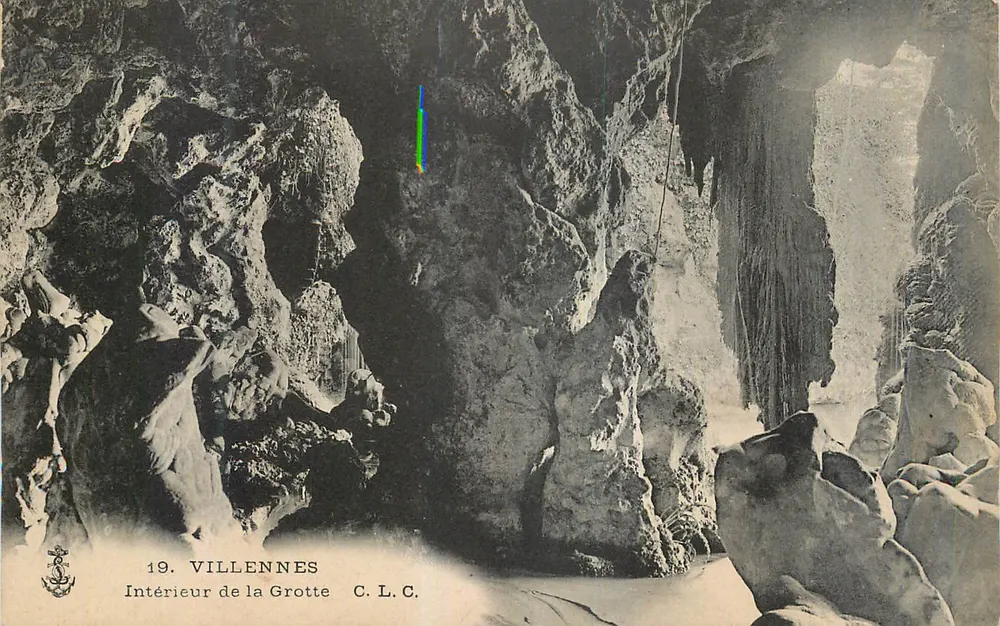 Villennes — Interior da Gruta — C. L. C. n°19 - Frente