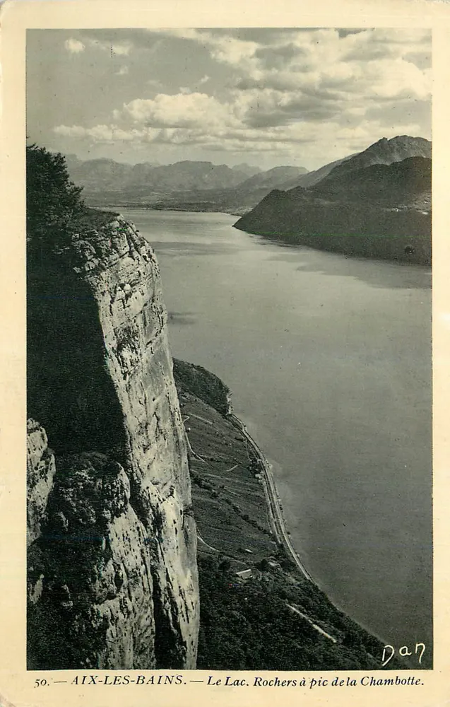Aix-les-Bains — Der See. Steilrücken der Chambotte — Dan - Vorderseite
