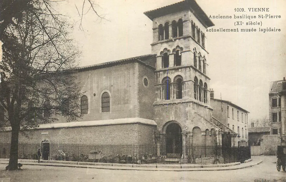 Wien — Alte Basilika Saint-Pierre (11. Jahrhundert), heute Lapidar-Museum — Chiché E. D., Nr. 1009 - Vorderseite