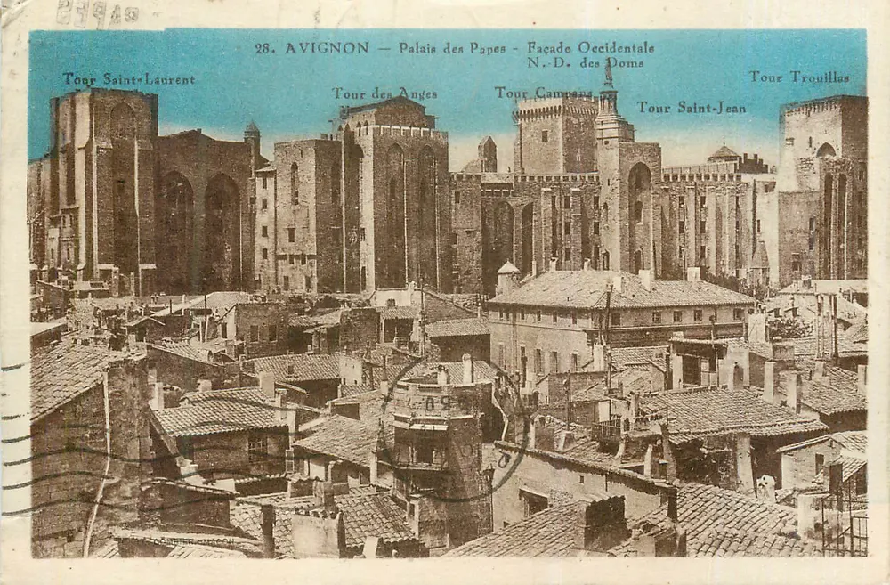 Avignon — Palast der Päpste — Westfassade — Türme Saint-Laurent, des Anges, Campeaux, Saint-Jean, Trouillas - Vorderseite