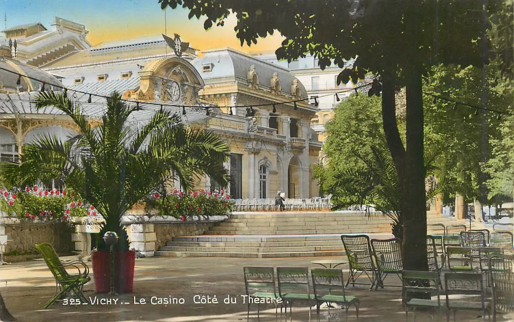 Vichy — Das Casino auf der Theatenseite — Verlag C. P. M. Nr. 3925 - Vorderseite