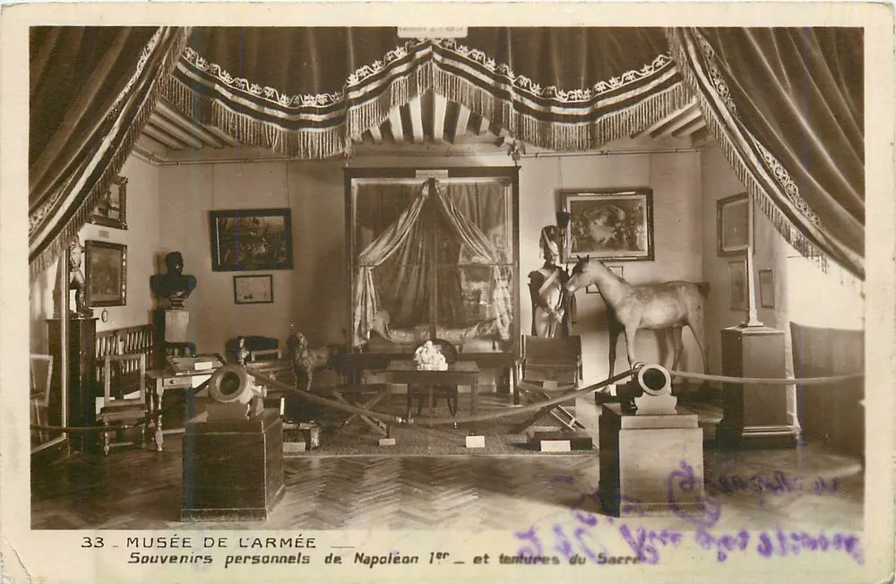 Musée de l'Armée — Souvenirs personnels de Napoléon Ier et tentures du Sacre - Recto