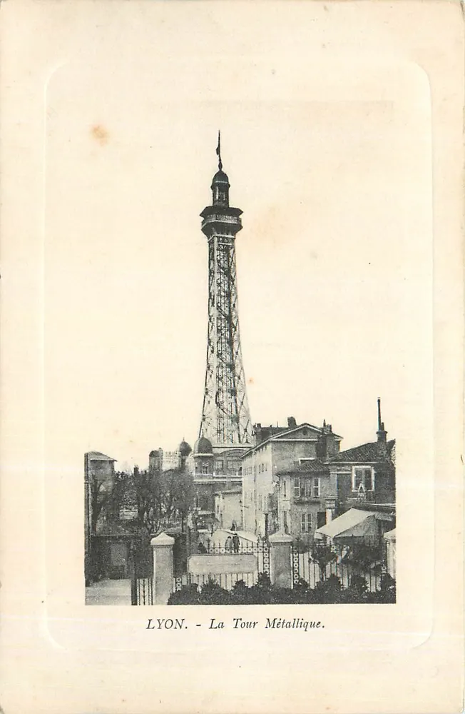 LYON - A Torre Metálica — Torre Metálica de Lyon - Frente