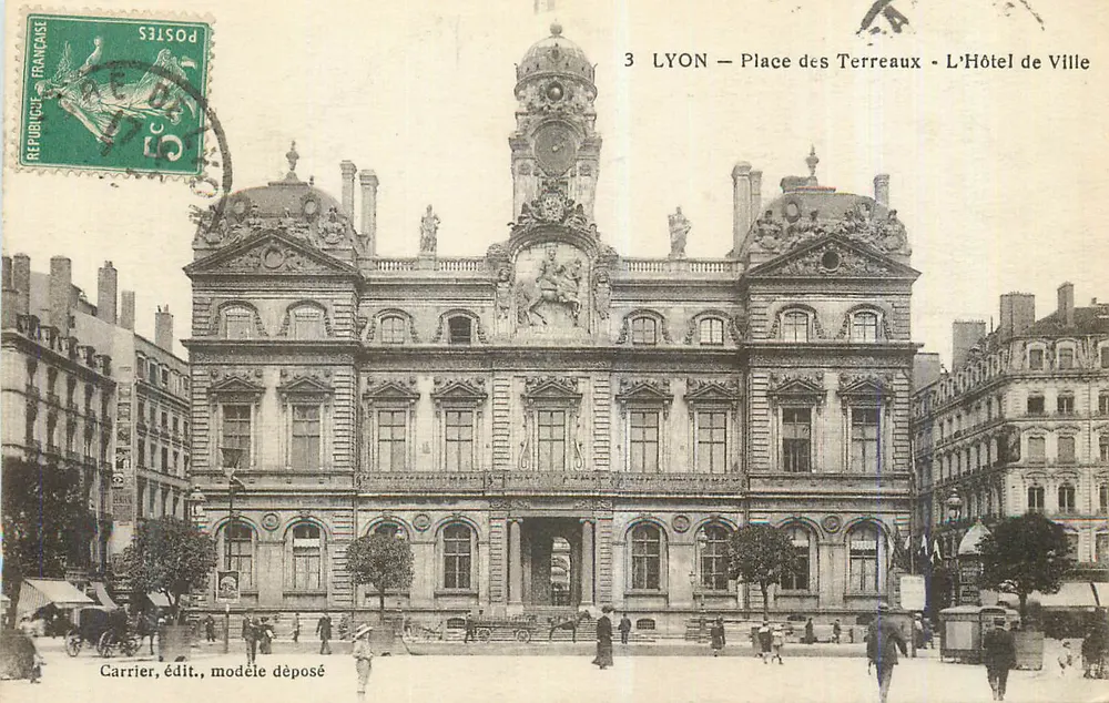 LYON — Place des Terreaux — Das Rathaus - Vorderseite