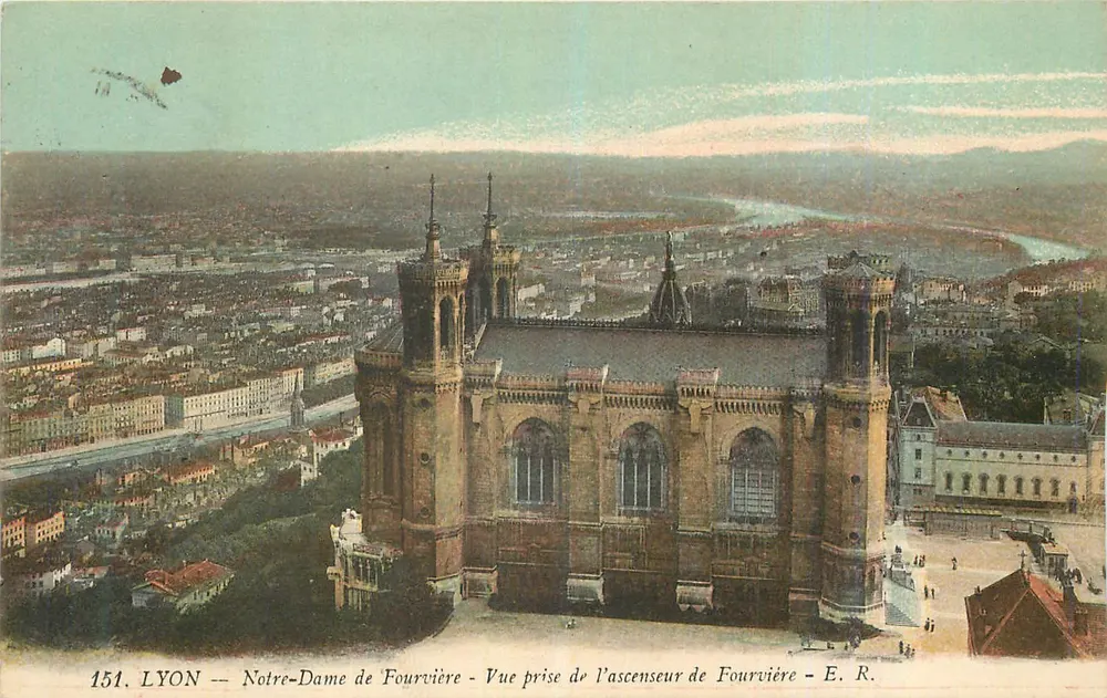 LYON — Notre-Dame de Fourvière — Ansicht vom Aufzug der Fourvière — E. R. - Vorderseite