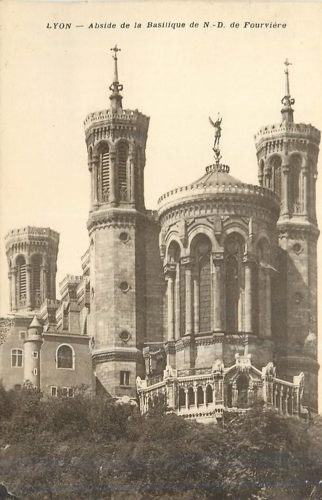 LYON — Abside da Basílica de N.-D. de Fourvière - Frente