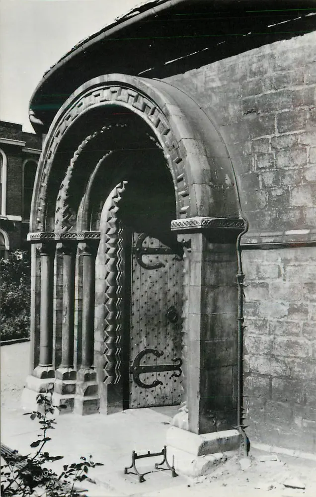 Römischer Portal der Kirche Saint-Martin — architektonischer Detail — unbekannter Verlag - Vorderseite