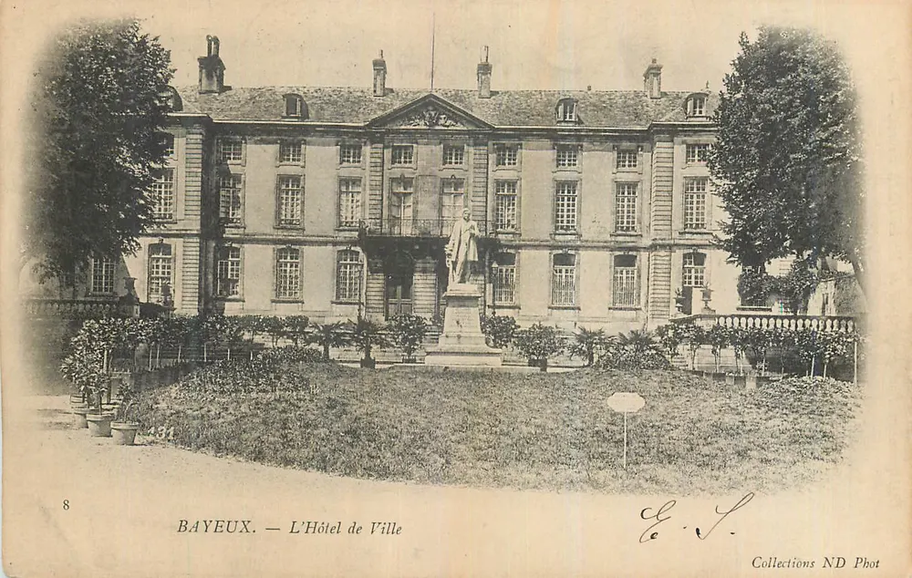Bayeux — Das Rathaus — Collections ND Phot - Vorderseite