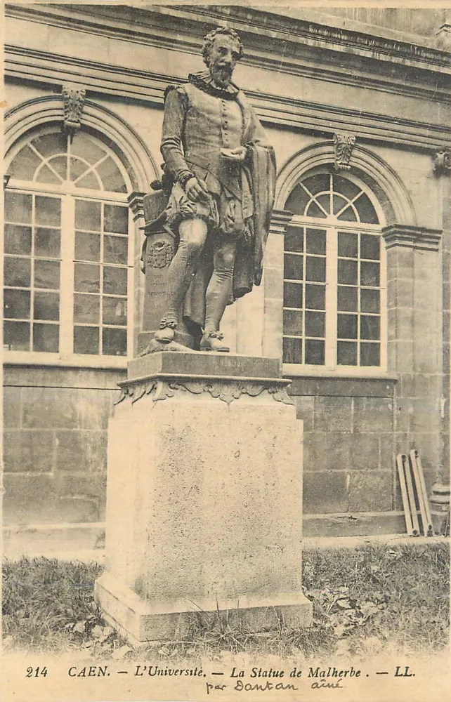 Caen — A Universidade — A Estátua de Malherbe — LL. — por Dantan aîné - Frente
