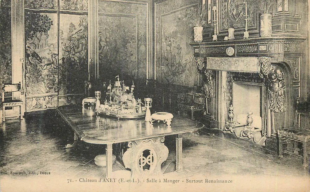 Castelo de ANET (E.-et-L.) - Sala de Jantar - Surtout da Renascença - Frente