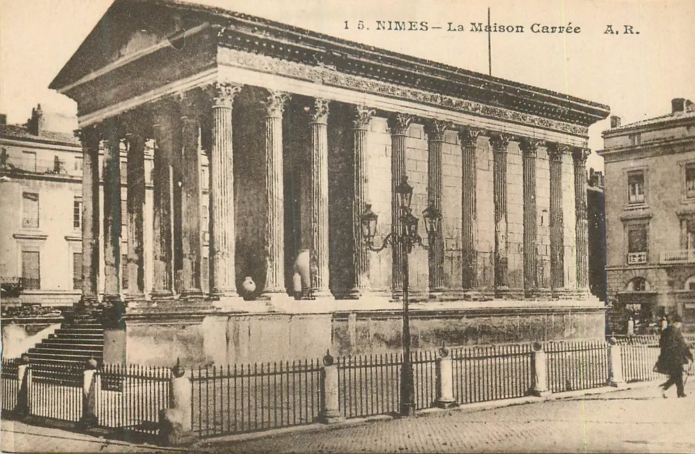 Nîmes — A Maison Carrée — A.R. - Frente