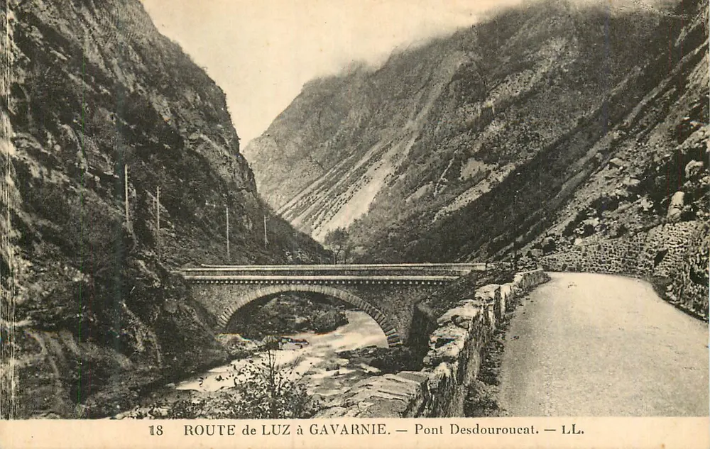 Route von Luz nach Gavarnie — Pont Desdouroucat — LL - Vorderseite