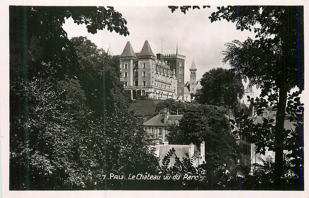 Pau. A Vista do Castelo do Parque — Bilhete postal antigo n°7 - Frente